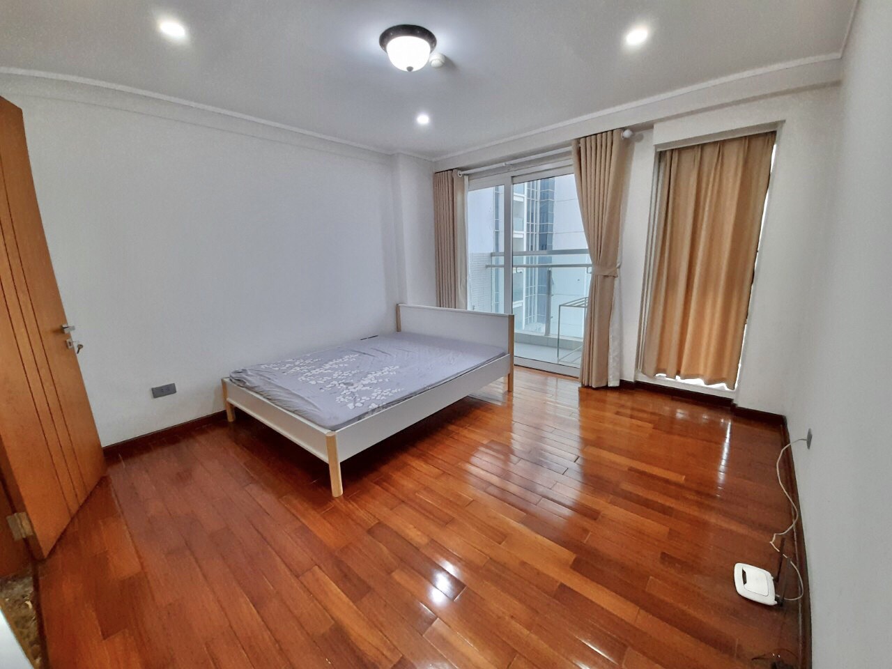 3 bedroom fully furnished apartment for rent in L2 CIPUTRA TAY HO HANOI 12