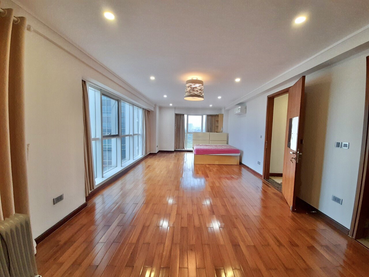 3 bedroom fully furnished apartment for rent in L2 CIPUTRA TAY HO HANOI 13