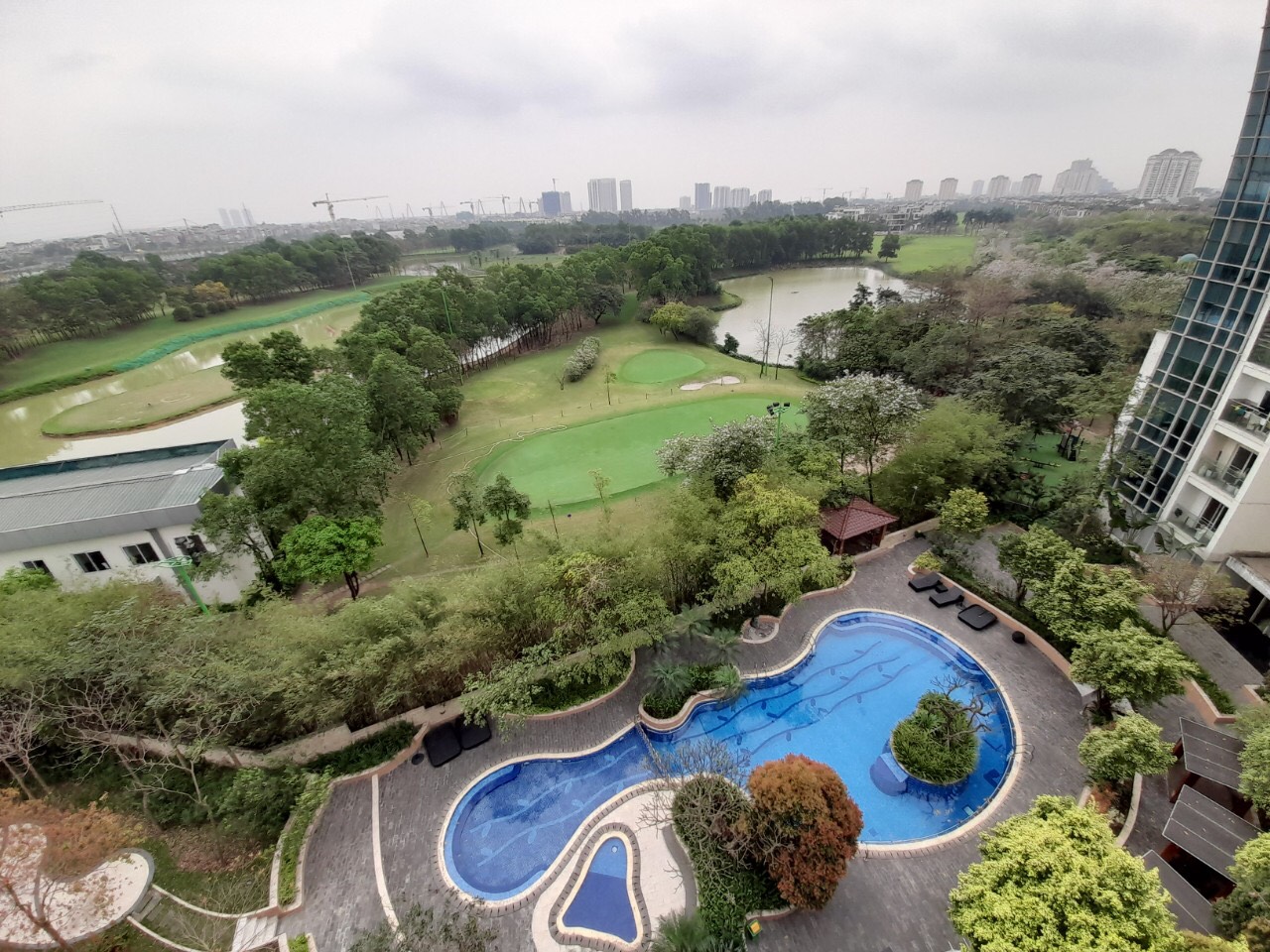3 bedroom fully furnished apartment for rent in L2 CIPUTRA TAY HO HANOI 16