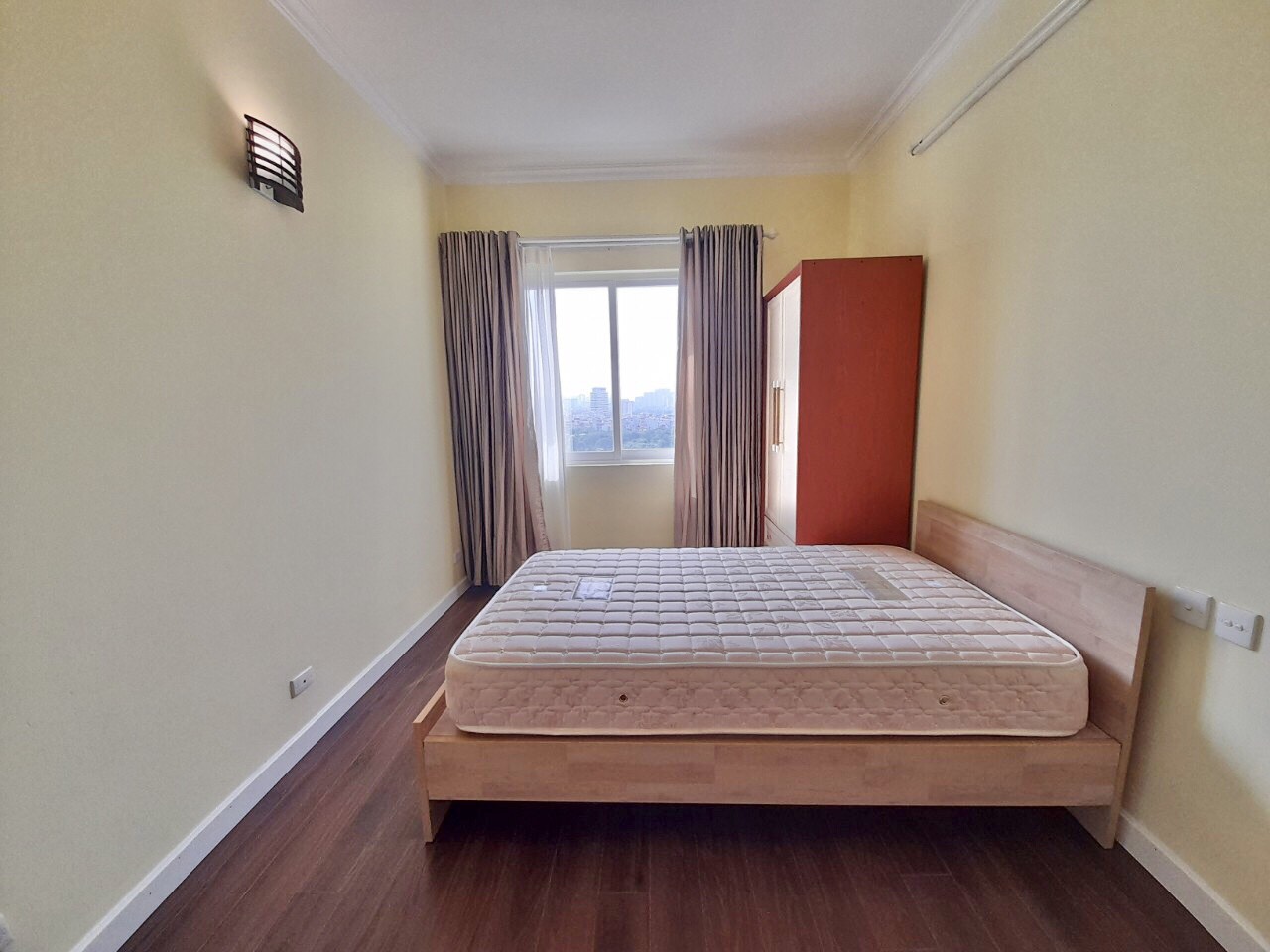3-bedroom apartment for rent in E1 Ciputra, Tay Ho, Hanoi 12