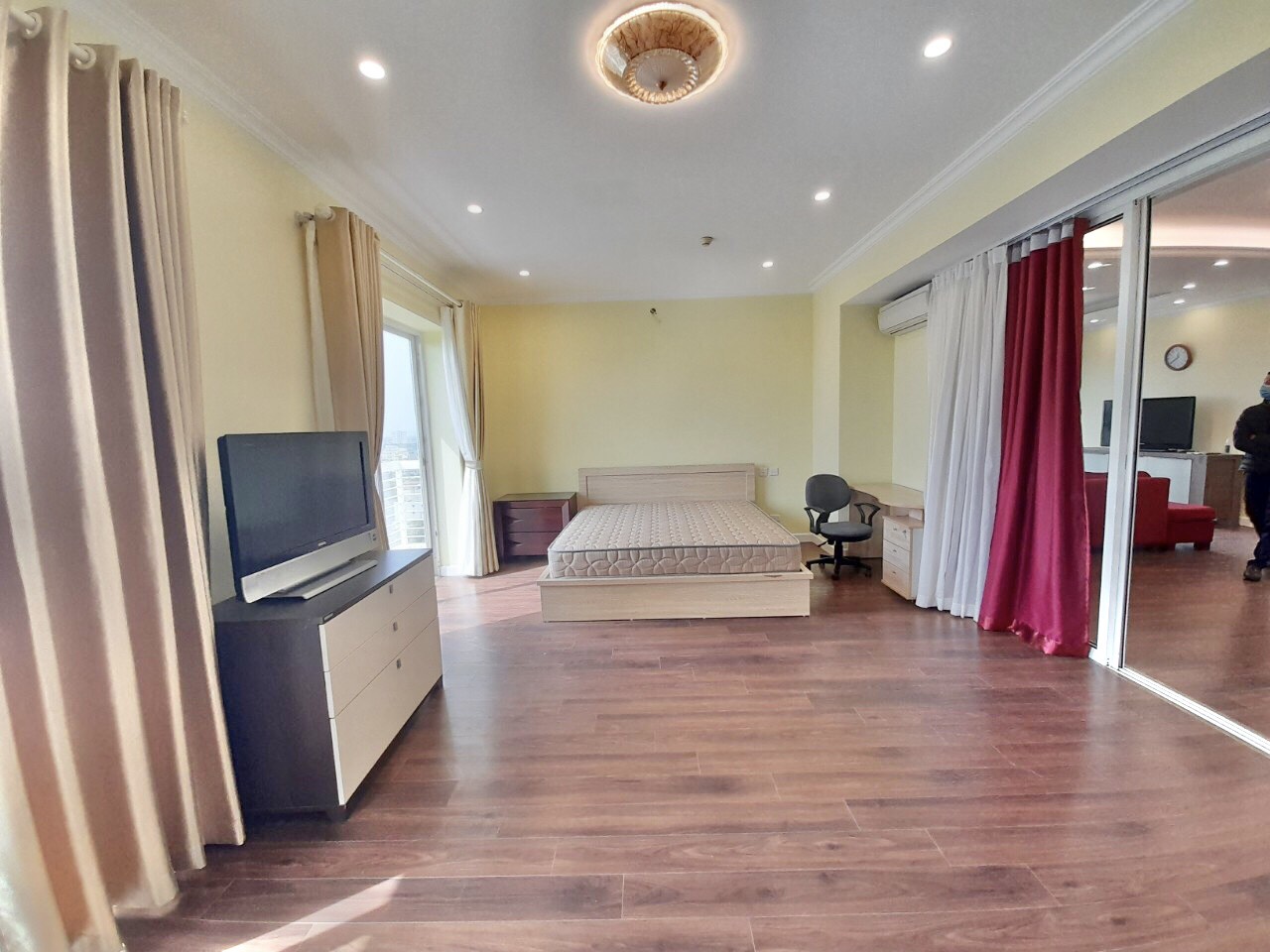 3-bedroom apartment for rent in E1 Ciputra, Tay Ho, Hanoi 13