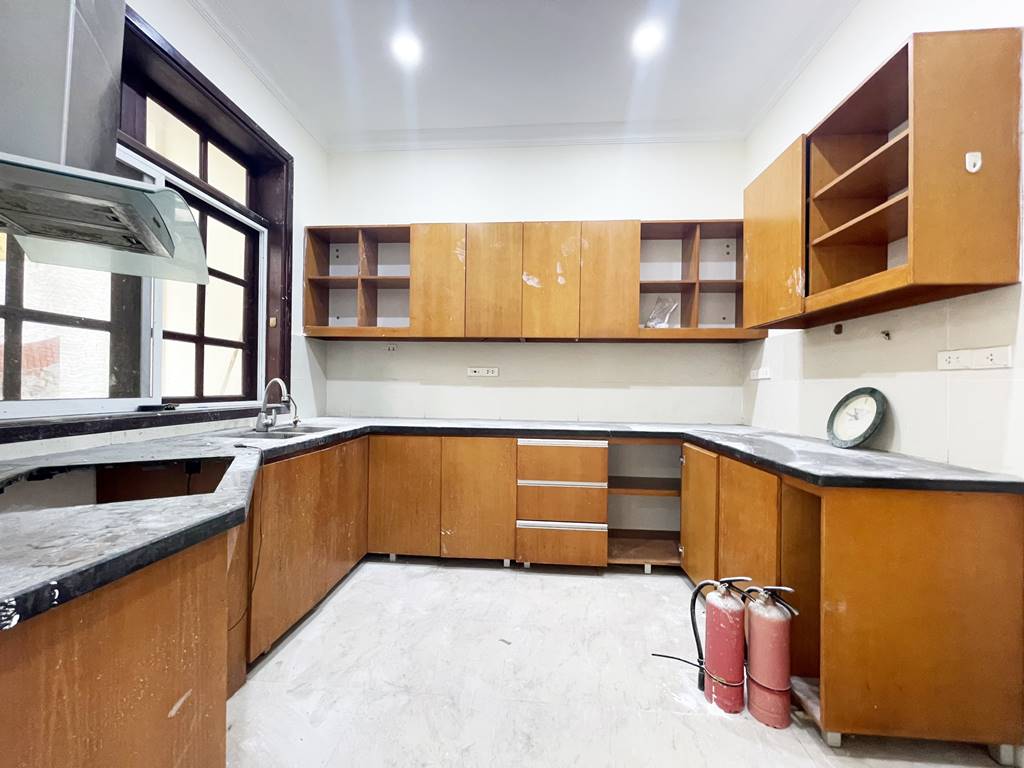 Ancient villa for rent in D block - Ciputra Hanoi 8