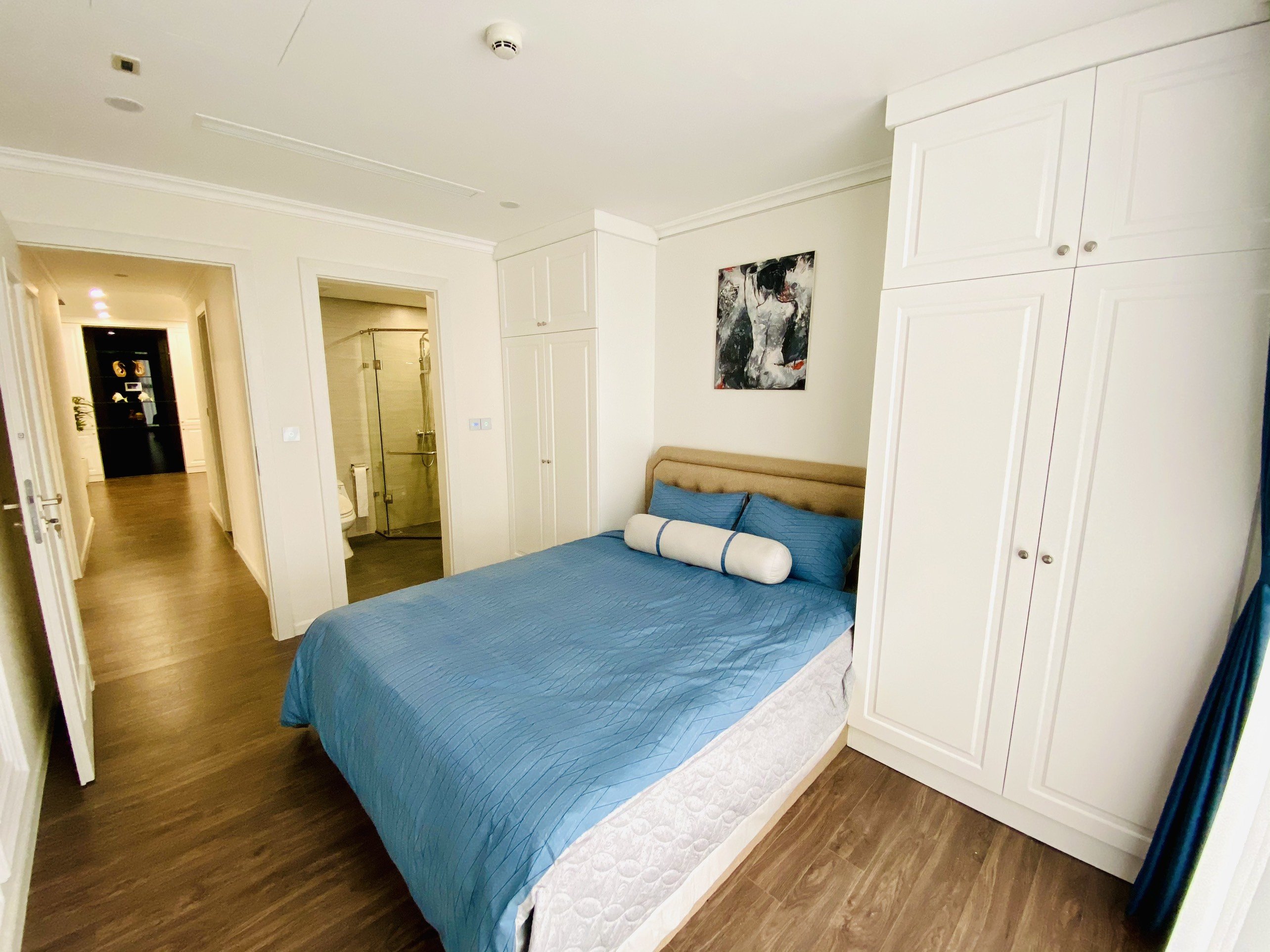 Apartment for rent with 3 bedrooms, middle floor in R3 Sunshine apartment, CIPUTRA 1