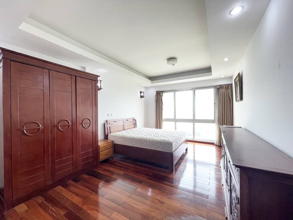 Gorgeous 4 - bedroom apartment for rent in P2 Ciputra 12