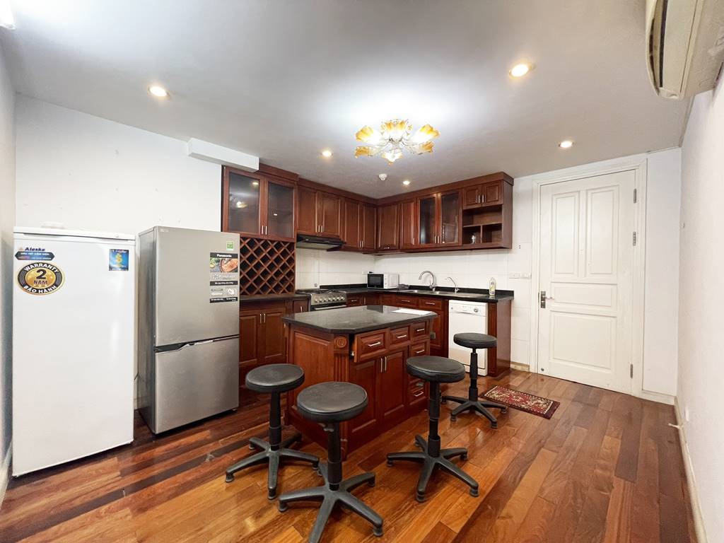 Gorgeous 4 - bedroom apartment for rent in P2 Ciputra 8