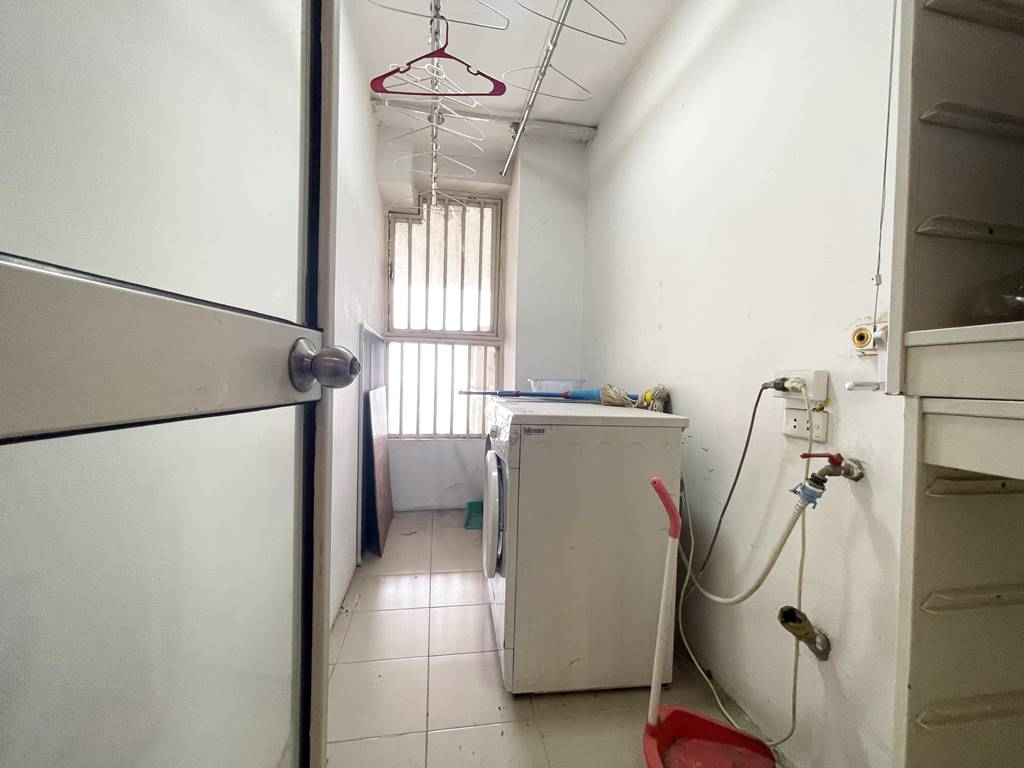 Gorgeous 4 - bedroom apartment for rent in P2 Ciputra 24