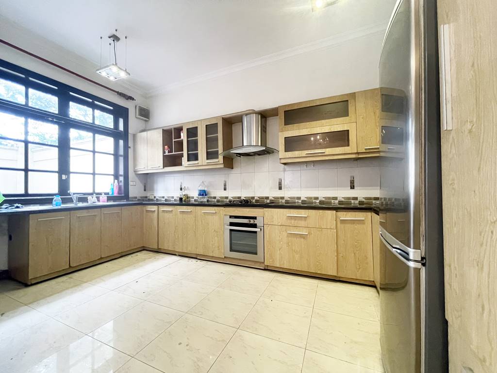 Grand partly furnished villa for rent in G block, Ciputra Tay Ho 12