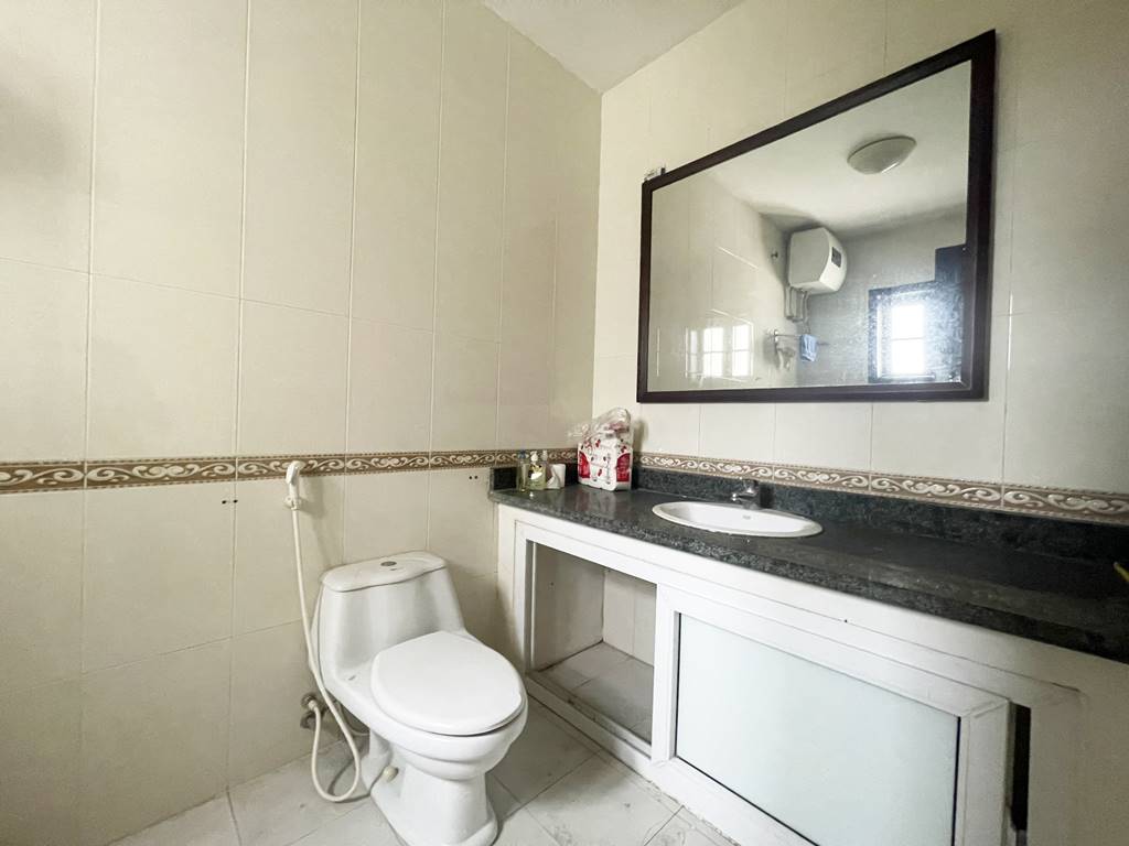 Grand partly furnished villa for rent in G block, Ciputra Tay Ho 18