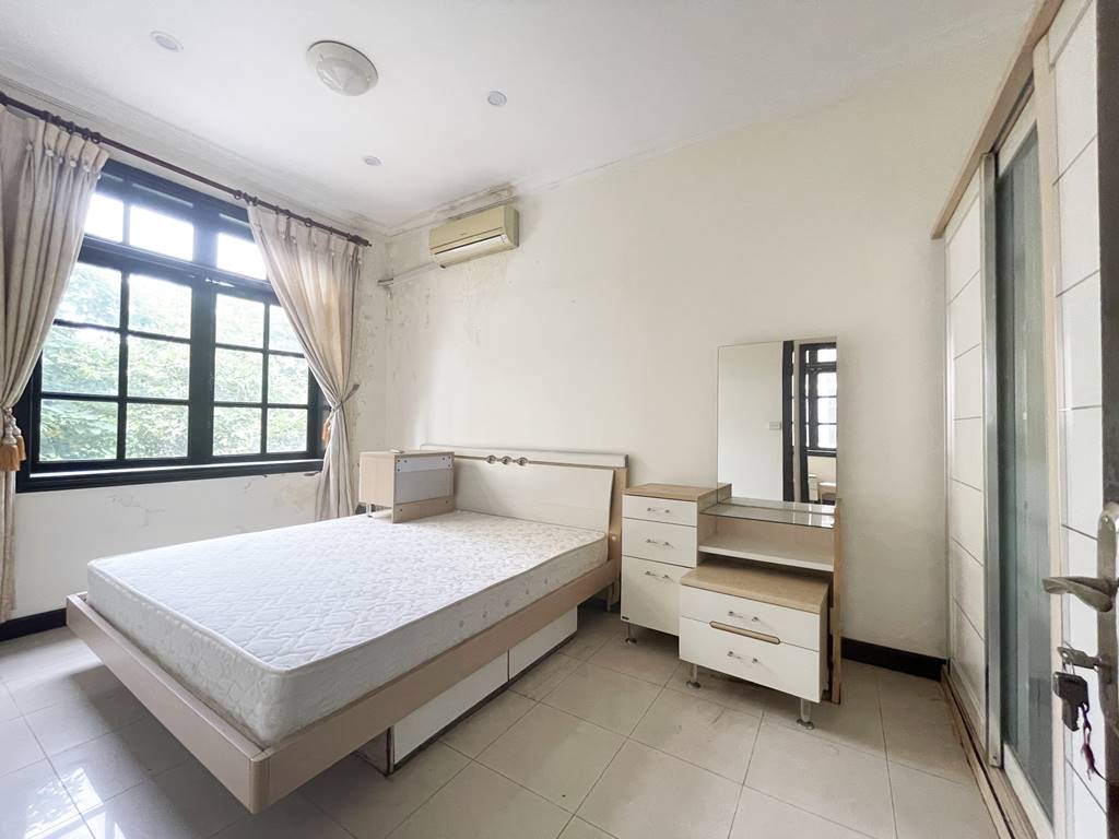 Grand partly furnished villa for rent in G block, Ciputra Tay Ho 19