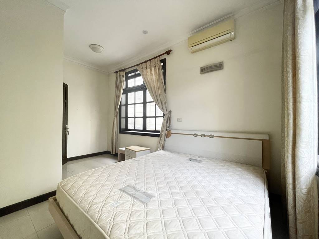 Grand partly furnished villa for rent in G block, Ciputra Tay Ho 23