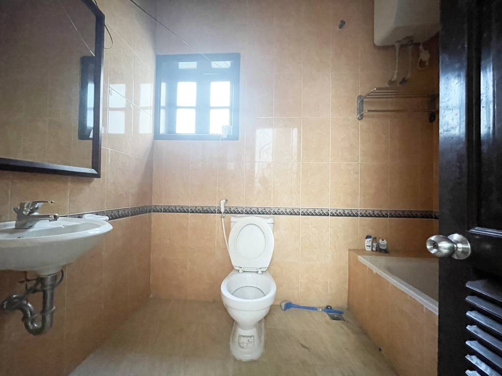 Grand partly furnished villa for rent in G block, Ciputra Tay Ho 24