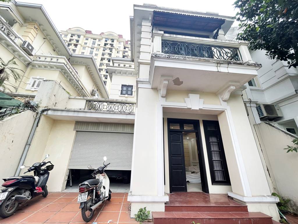 Grand partly furnished villa for rent in G block, Ciputra Tay Ho 4