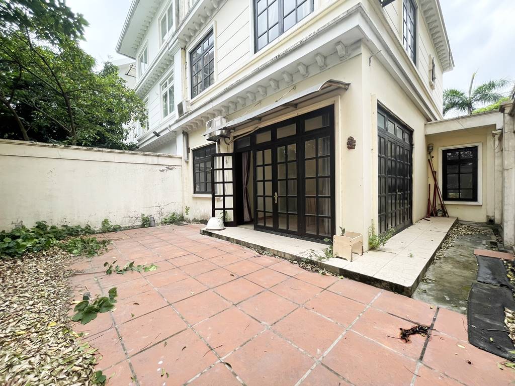 Grand partly furnished villa for rent in G block, Ciputra Tay Ho 6