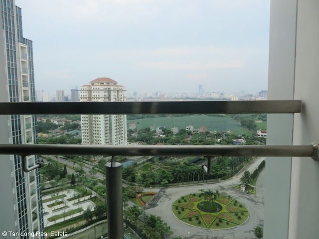 High floor and beautiful view apartment for rent in L2 Ciputra 5