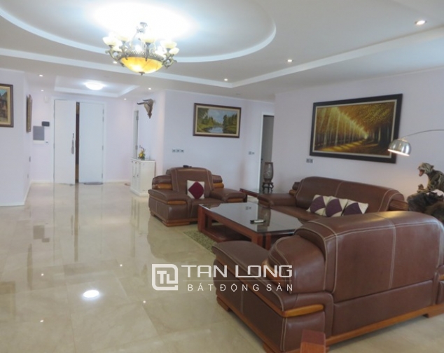High floor apartment for rent in L1 Ciputra, Tay Ho with 267sqm in size 3