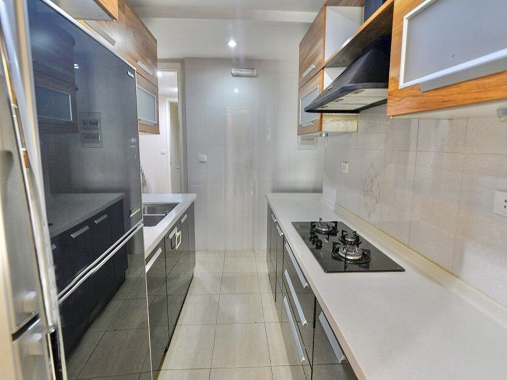 Huge 4-bedroom apartment for rent in Ciputra Tay Ho Hanoi 6