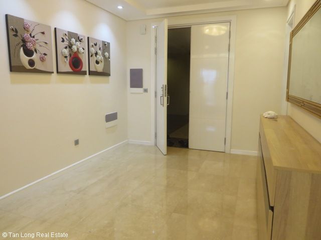 Luxurious apartment for rent in the center of L2 Ciputra 1