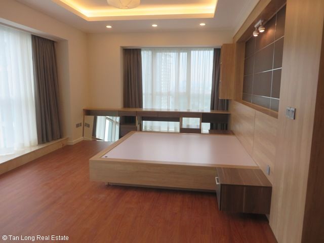 Luxurious apartment for rent in the center of L2 Ciputra 8