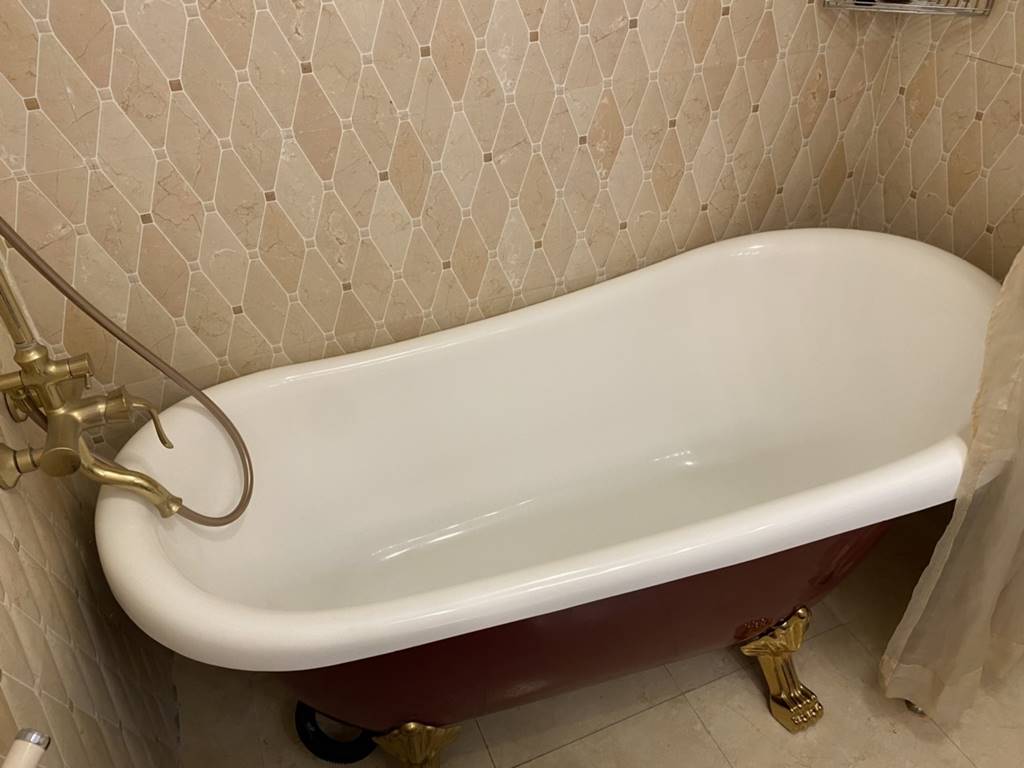 Luxurious apartment with 3 rooms for rent in Ciputra 24
