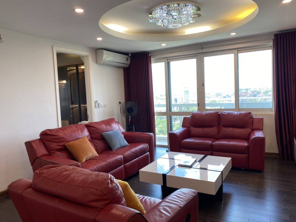 Luxurious apartment with 3 rooms for rent in Ciputra 7
