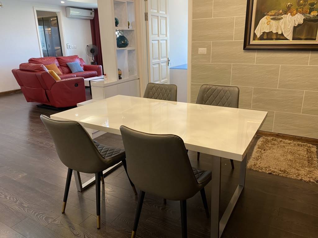 Luxurious apartment with 3 rooms for rent in Ciputra 8