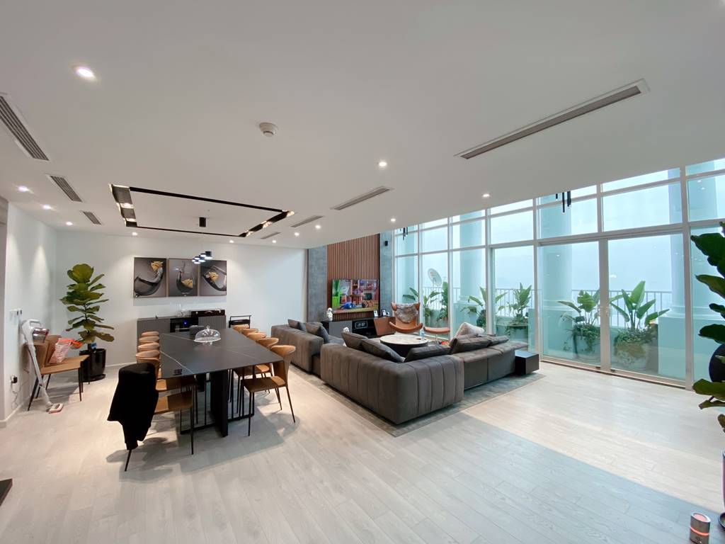Luxurious elegant Ciputra penthouse for rent in Parklane P1 building 2