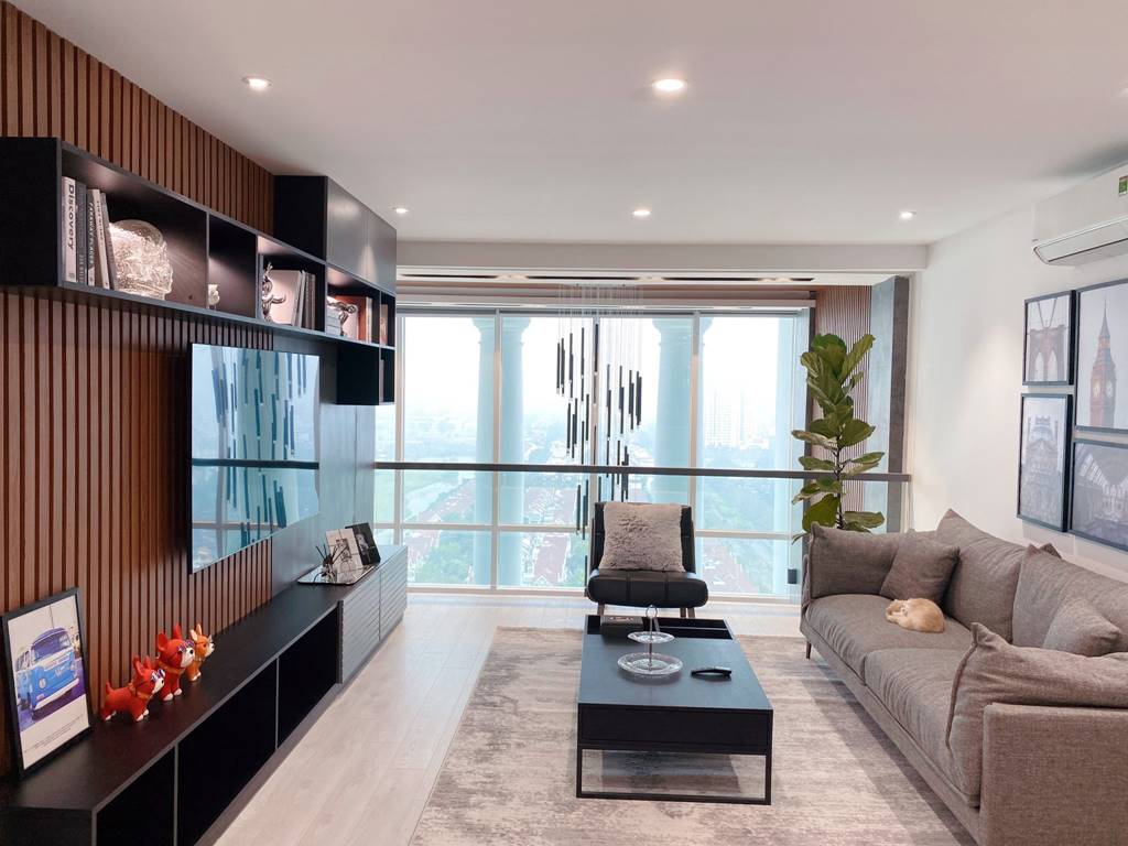 Luxurious elegant Ciputra penthouse for rent in Parklane P1 building 5