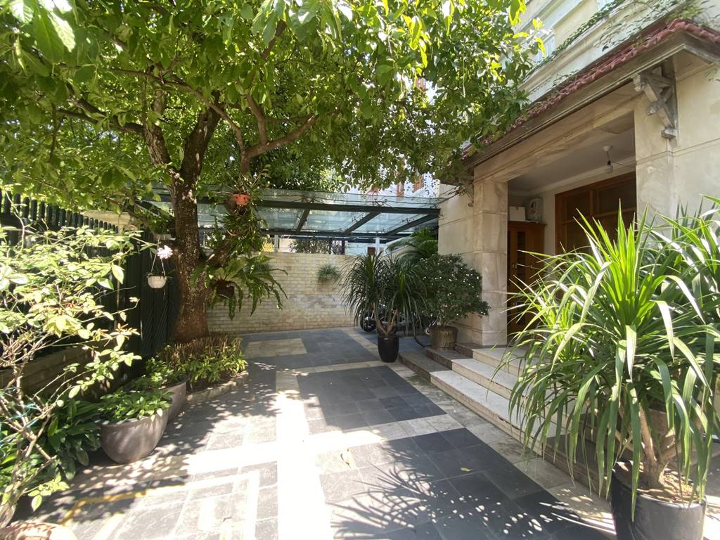 Luxurious villa for rent in C Ciputra, close to SIS Hanoi 1