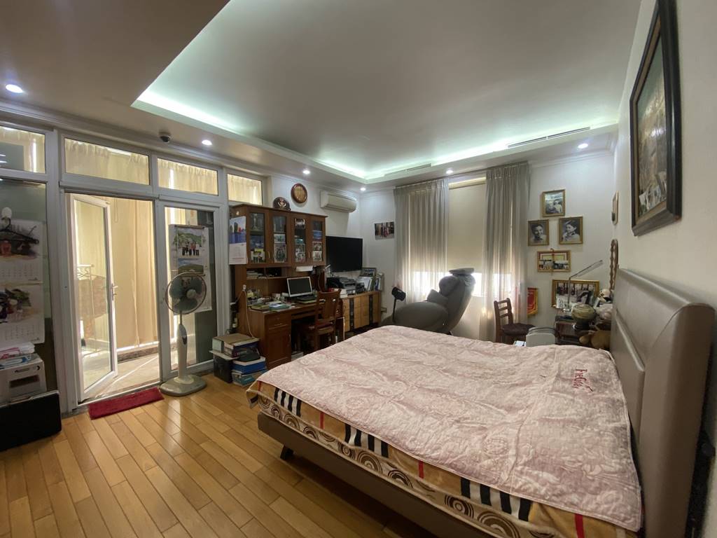 Luxurious villa for rent in C Ciputra, close to SIS Hanoi 21