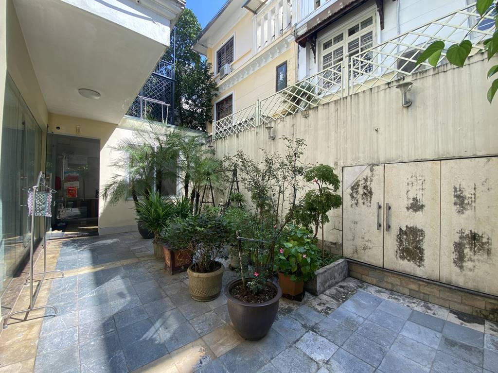 Luxurious villa for rent in C Ciputra, close to SIS Hanoi 6