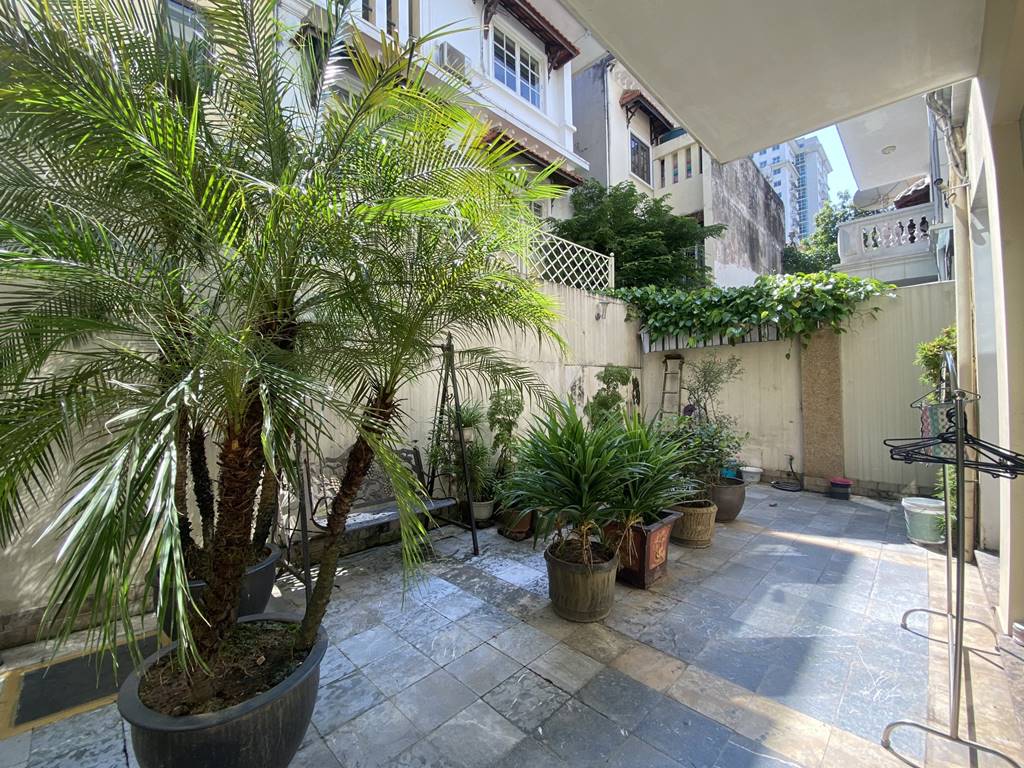 Luxurious villa for rent in C Ciputra, close to SIS Hanoi 7