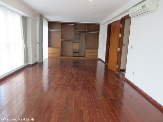 Luxury apartment for rent in L1 Ciputra 5