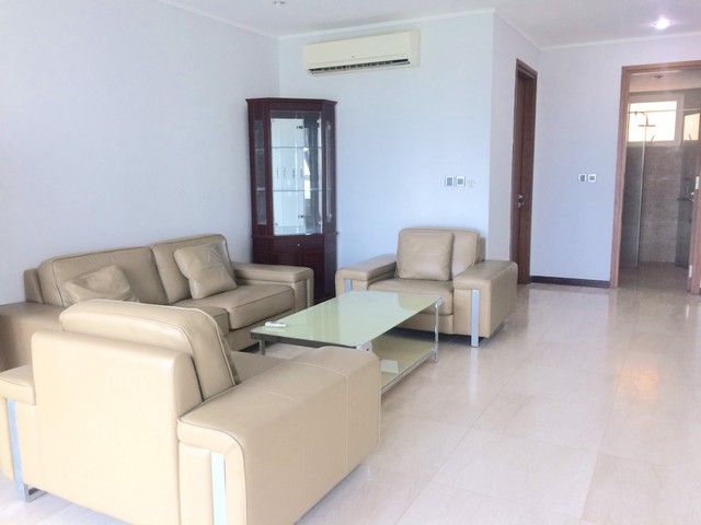 Luxury apartment for rent in L2 Ciputra, Tay Ho, Hanoi 2