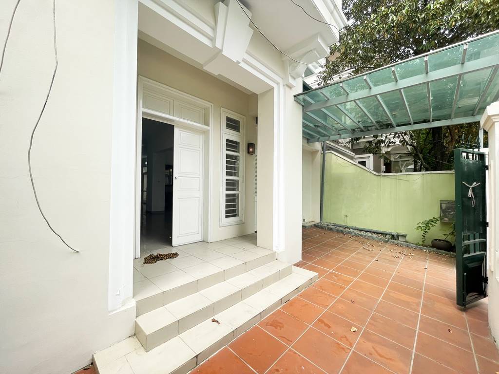 Nice house for rent in D4 Ciputra - 1 min to UNIS Hanoi 2
