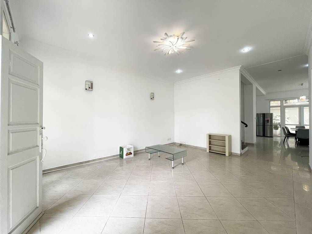 Nice house for rent in D4 Ciputra - 1 min to UNIS Hanoi 3