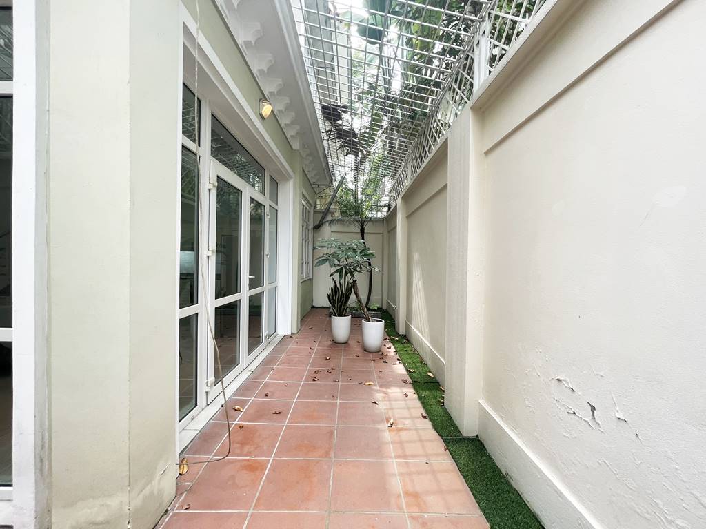 Nice house for rent in D4 Ciputra - 1 min to UNIS Hanoi 5