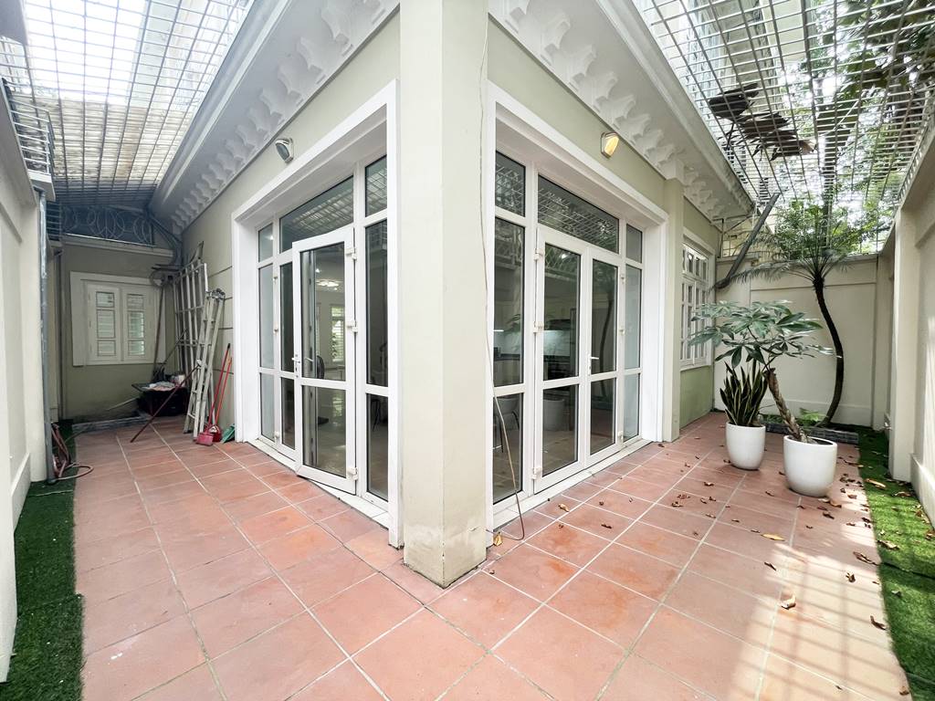 Nice house for rent in D4 Ciputra - 1 min to UNIS Hanoi 6
