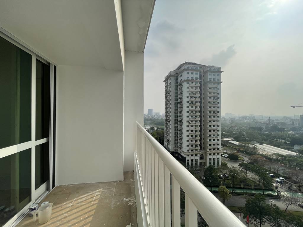 Nice no-option apartment for rent in P1 Ciputra 19