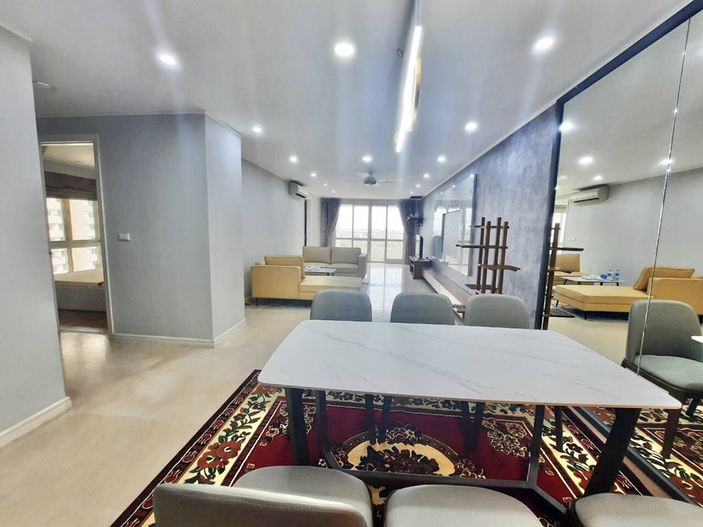 P1 Ciputra | Lovely 145 sqm apartment for rent 3