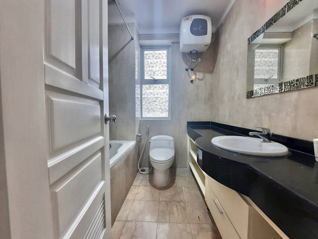 P1 Ciputra | Lovely 145 sqm apartment for rent 16