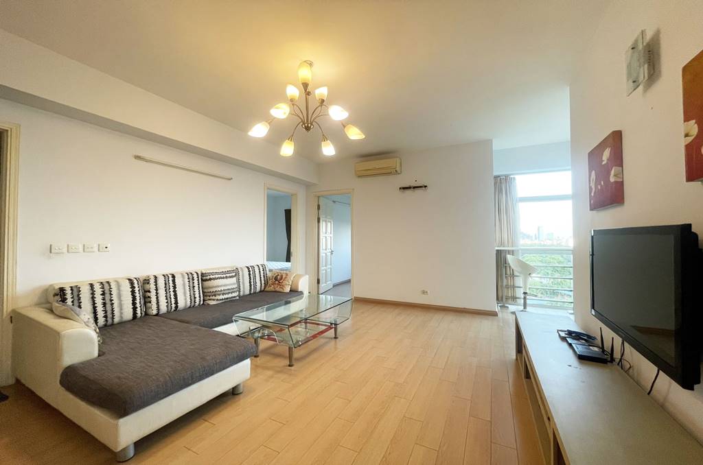 Cheap 3-bedroom apartment for rent in E1 Ciputra