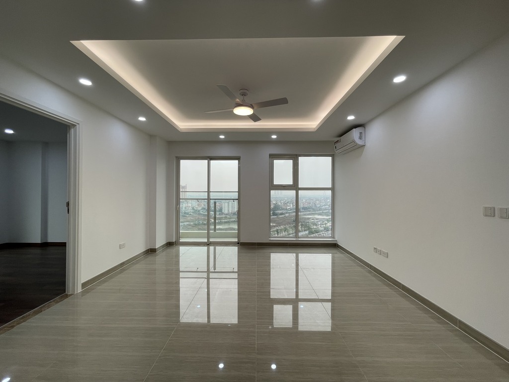 High-end no-option apartment for rent in Ciputra The Link