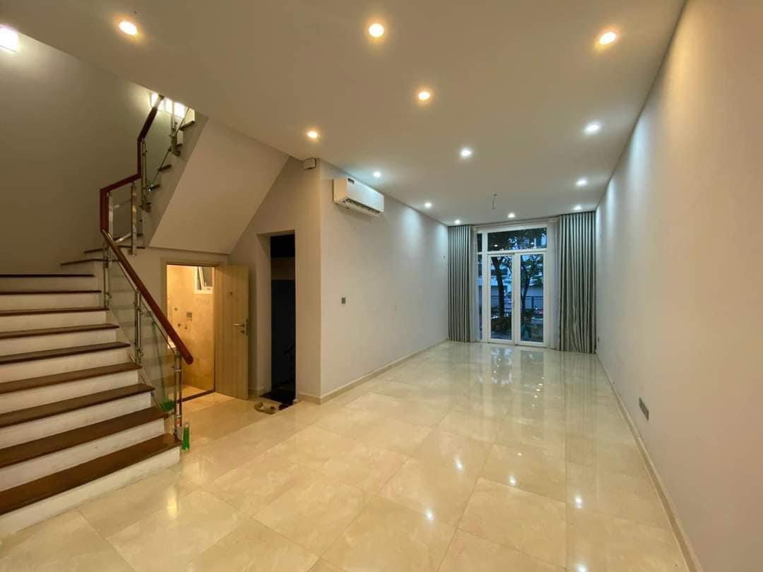 Reasonable unfurnished 5-bedroom villa for rent in Ciputra C area - 140sqm - Great views