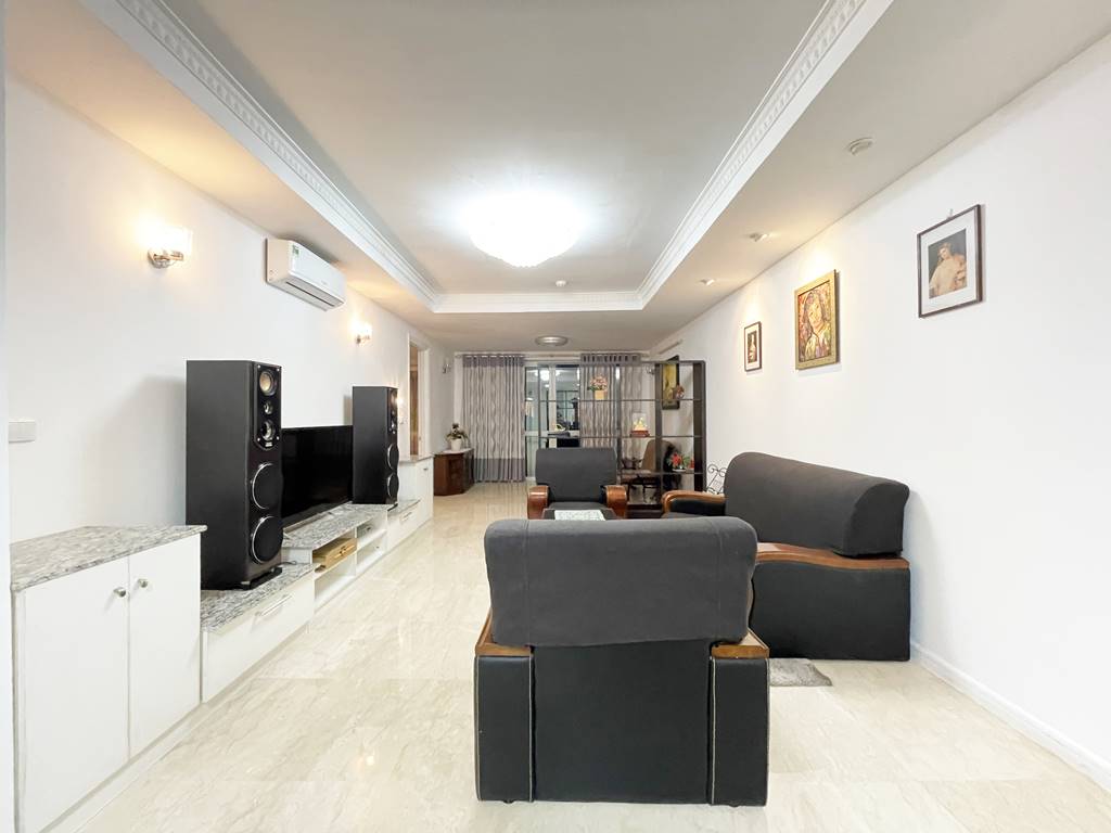 Reasonable - pricing apartment for rent in P2 Ciputra 1