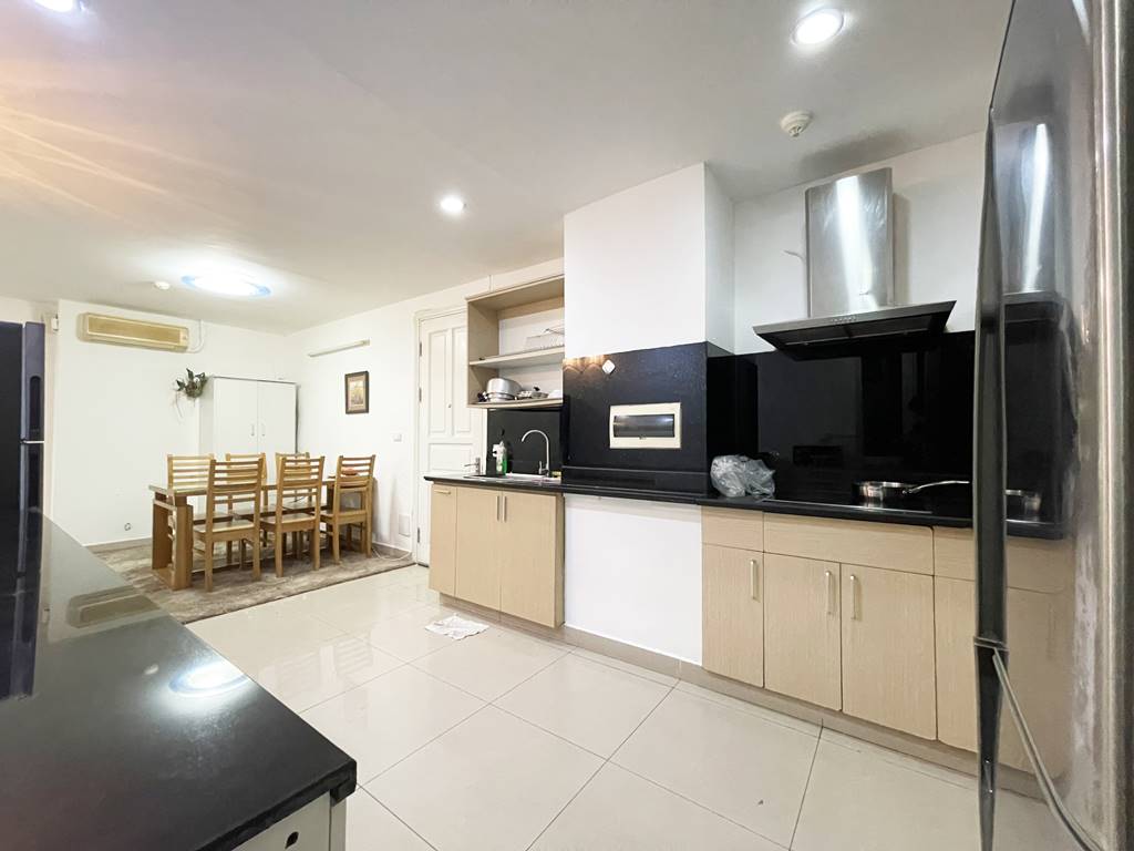 Reasonable - pricing apartment for rent in P2 Ciputra 8
