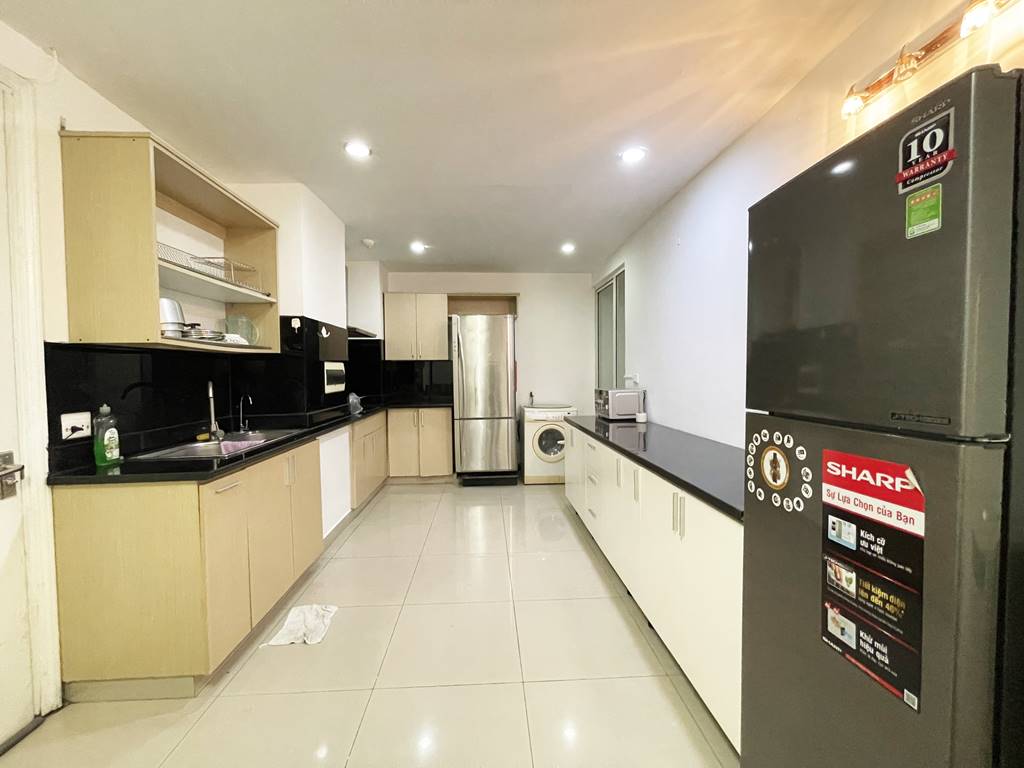 Reasonable - pricing apartment for rent in P2 Ciputra 9