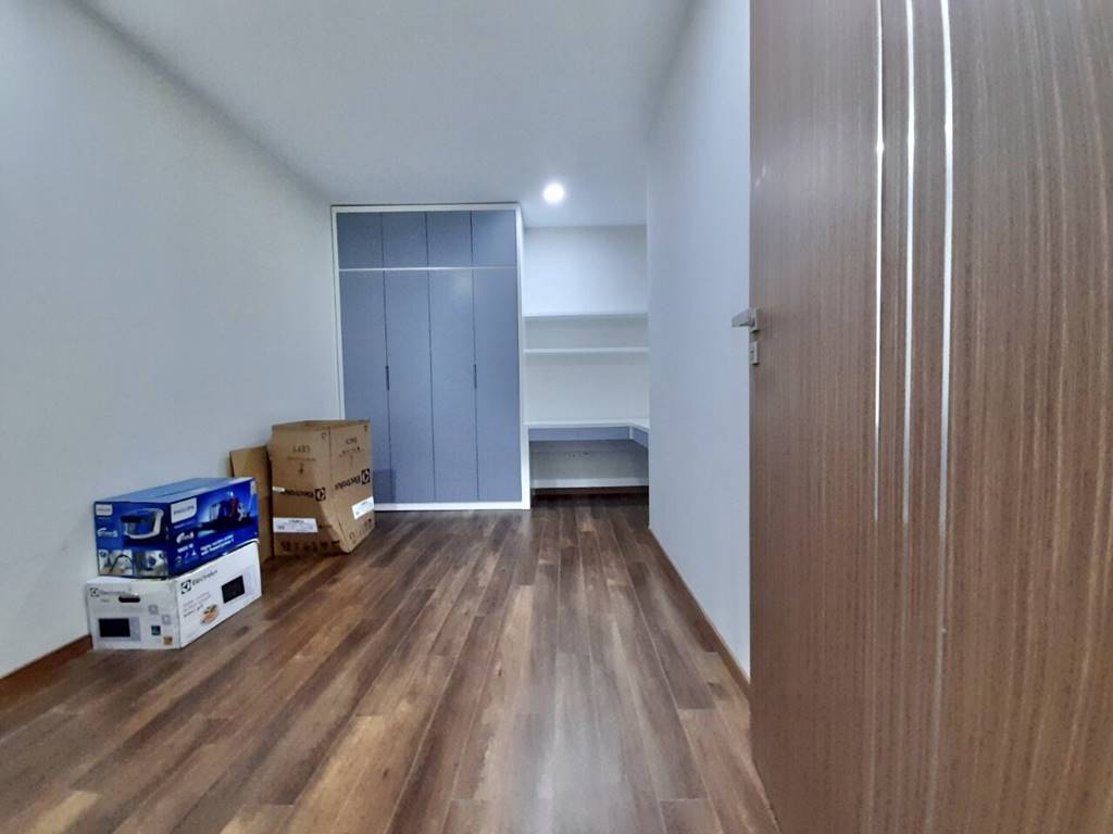 Rent out this apartment in L5 Ciputra for fully furnished 11
