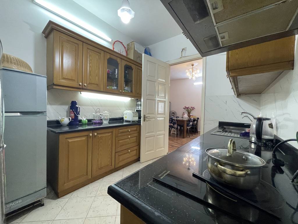 So cheap apartment for rent in E1 Tower, Ciputra Hanoi 7