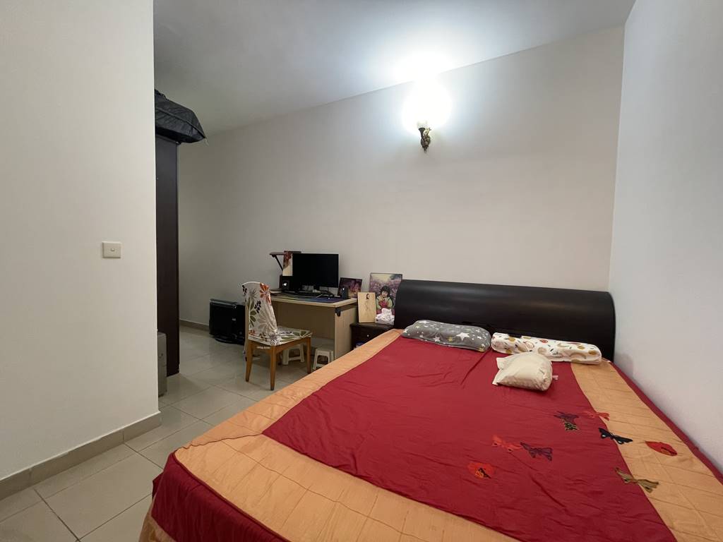 So cheap apartment for rent in E1 Tower, Ciputra Hanoi 9