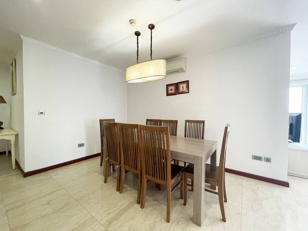 Spacious 3 - bedroom apartment to rent in L2 Ciputra 8